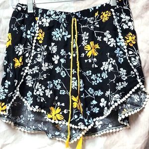 Floral cotton shorts